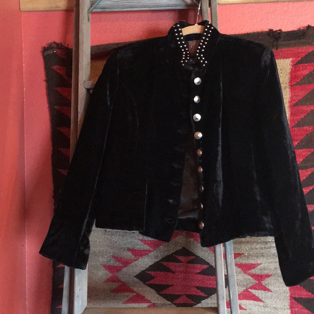 Velvet jacket with concho buttons